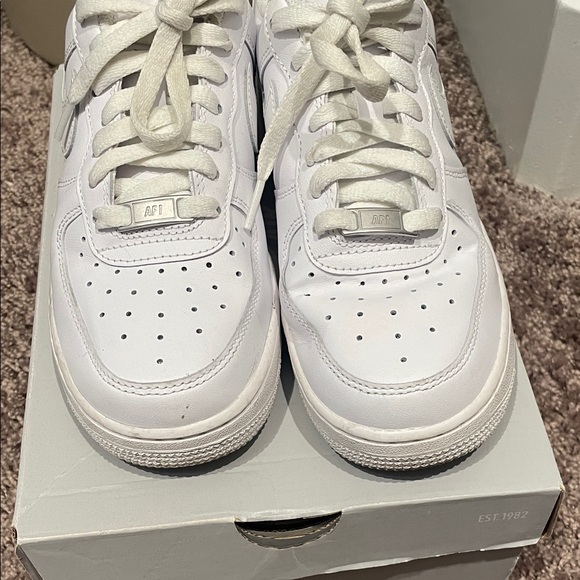 Nike Air Force 1 Low White Sneakers - Picture 6 of 7